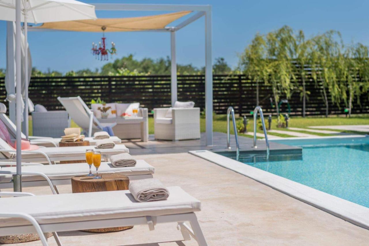 Madini Luxury Villa With Private Heated Pool Vanato Buitenkant foto